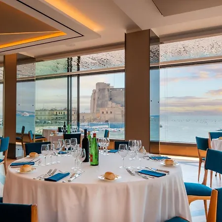 Royal Continental Hotel Nápoles