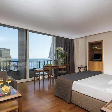 Royal Continental Hotel Nápoles