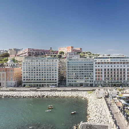 Royal Continental 4* Nápoles