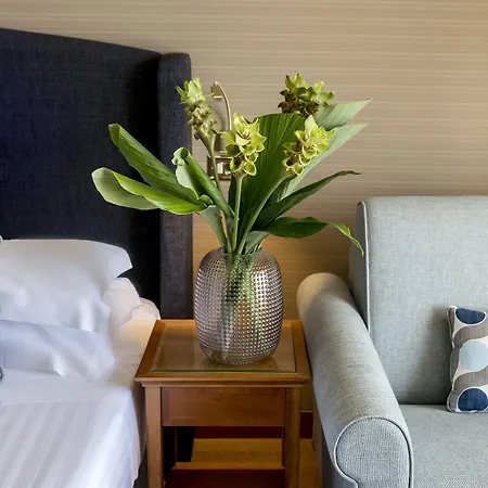 Royal Continental Hotel 4*