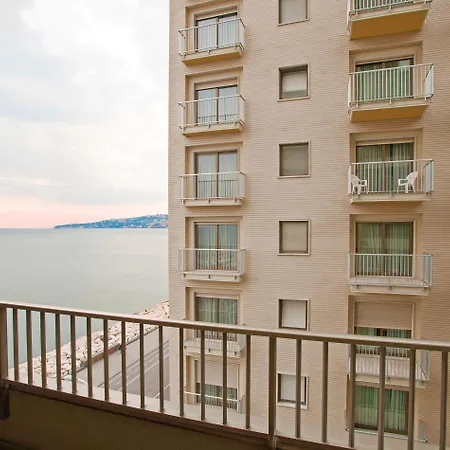 Royal Continental Hotel 4*