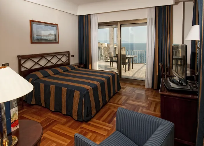 Hotel Royal Continental 4*