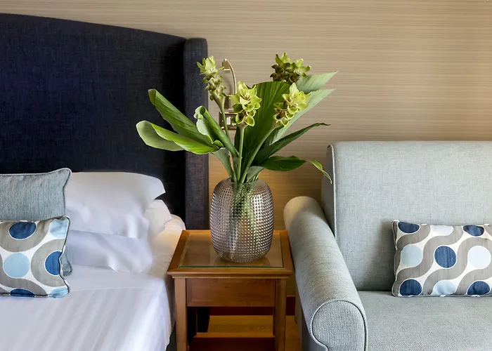 Royal Continental Hotel 4*