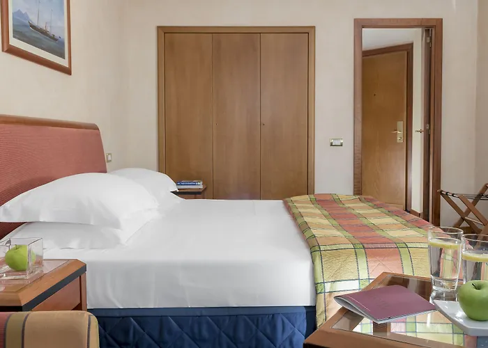 Hotel Royal Continental Napoli