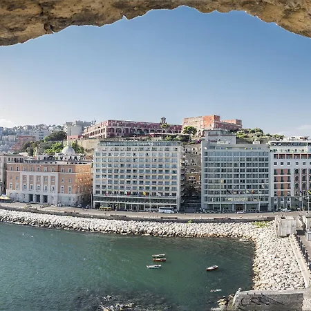 Royal Continental Hotel 4*