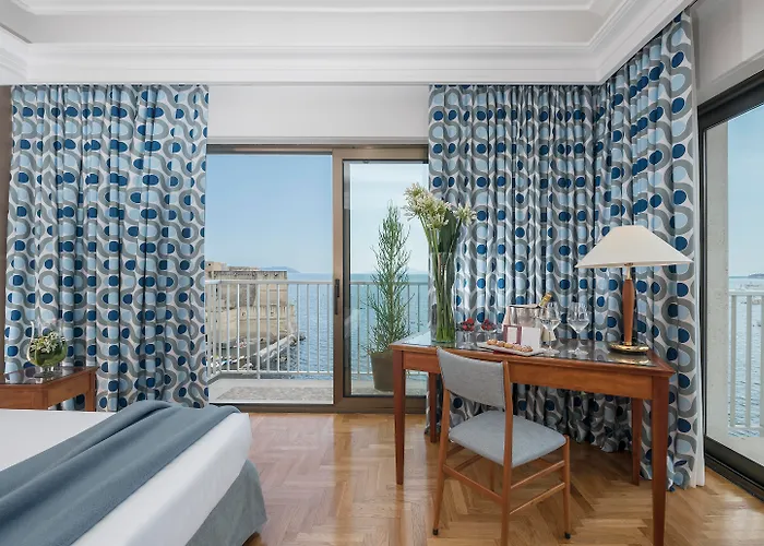 Royal Continental Naples