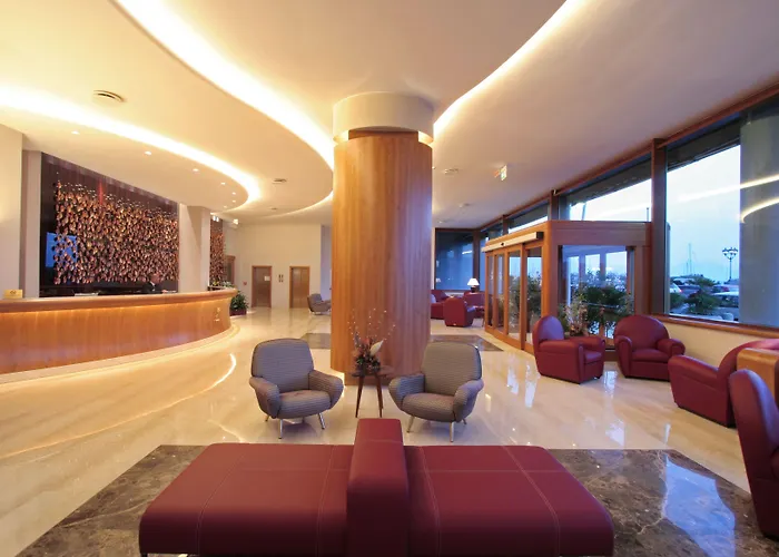 Hotel Royal Continental 4*