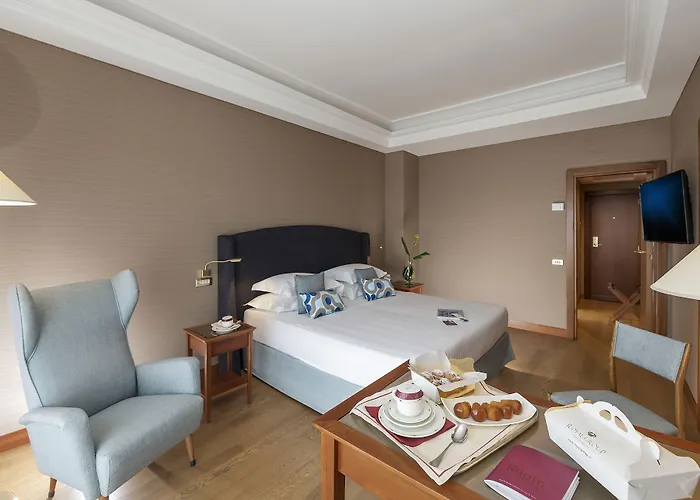 Royal Continental Hotel Naples