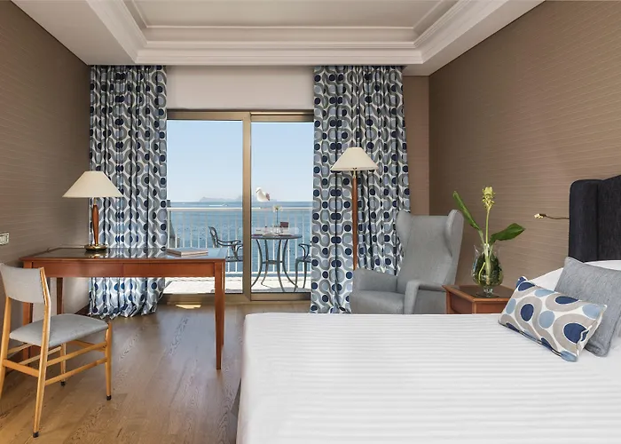 Royal Continental Naples