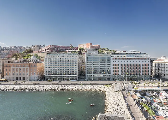 Royal Continental 4* Naples