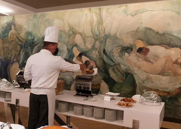 Royal Continental 4* Naples