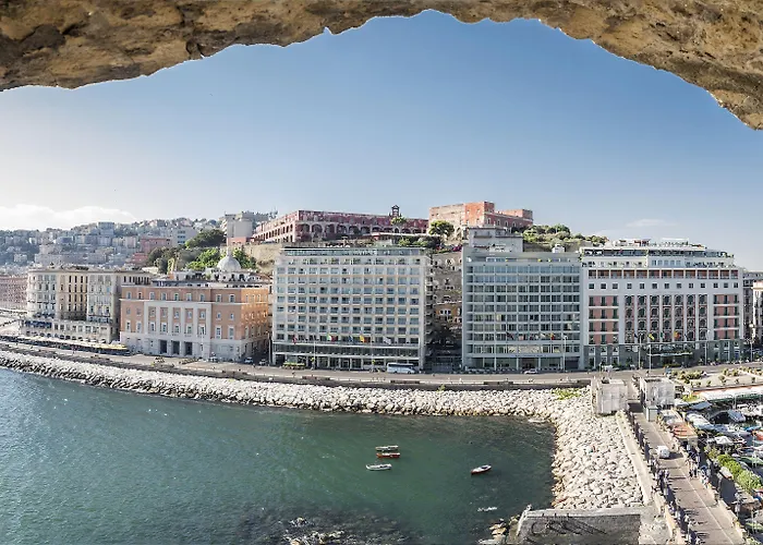 Royal Continental Hotel 4*